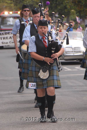 Bagpipers - Pacific Palisades (July 4, 2012) - By QH