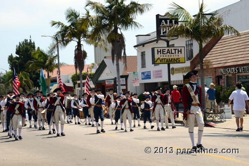 Mountain Fifes & Drums - Pacific Palisades (July 4, 2013) - by QH