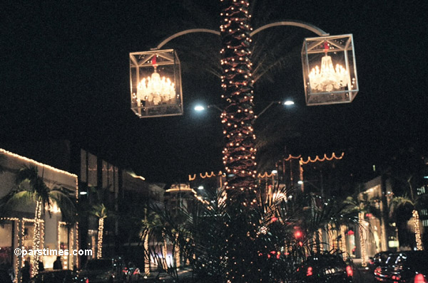 Baccarat Chandelier Light Up Rodeo Drive