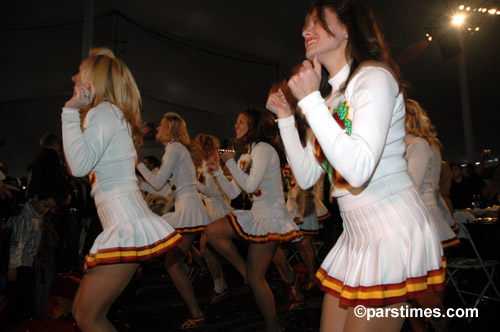 USC Cheerleaders, Pasadena  - by QH