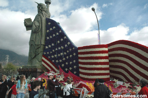 The American Honda float 'The Power of Dreams' - Pasadena (January 3, 2006)  - by QH