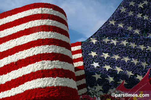 Close up of American Honda's Float - Pasadena (January 3, 2006) - by QH