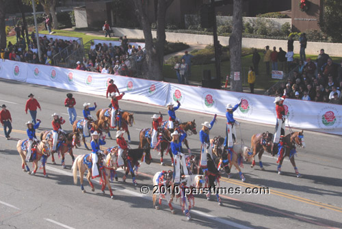 All American Cowgirl Chicks - Pasadena (January 1, 2010) - by QH