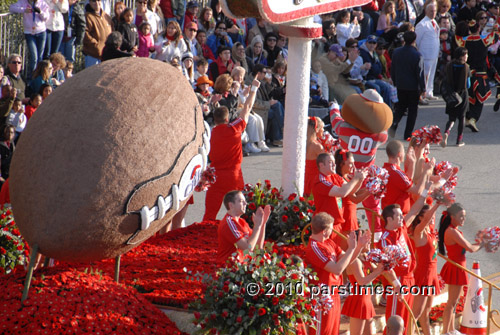 OSU Cheerleaders - Pasadena (January 1, 2010) - by QH