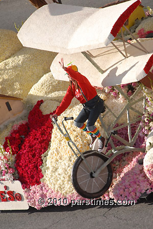 Trader Joe?s Float - Pasadena (January 1, 2010) - by QH