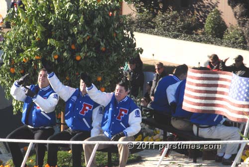 Farmers Insurance Float 'Dream Machine' - Pasadena (January 1, 2011) - by QH