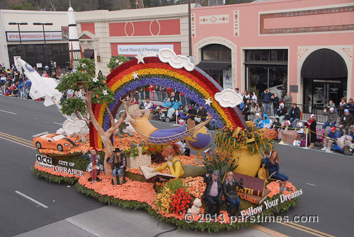 City of Torrance, 'Foloow Your Dreams' - Pasadena (January 1, 2013) - by QH