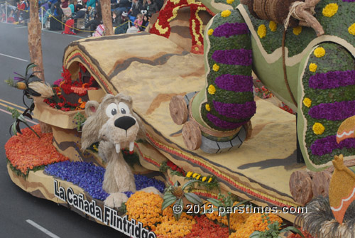 La Caada Flintridge float - Pasadena (January 1, 2013) - by QH