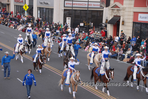 Prime Time Express Mounted Drill Team - Pasadena (January 1, 2013) - by QH