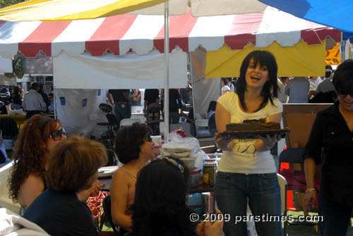 Celebrating a birthday at Balboa Park, Van Nuys (April 5, 2009) - by QH