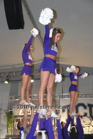 TCU Cheerleaders - Pasadena (December 31, 2010) - by QH