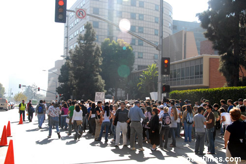 UCLA Students protest at UCPD Headquaters(November 16, 2006) - by QH