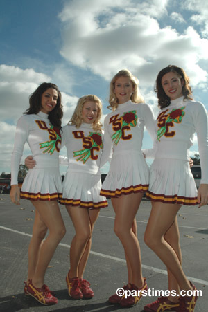 USC Cheerleaders, Pasadena  - by QH