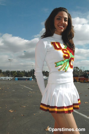 USC Cheerleader, Pasadena  - by QH