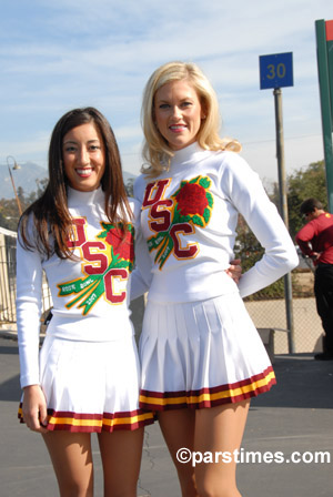 USC Cheerleaders, Pasadena  - by QH