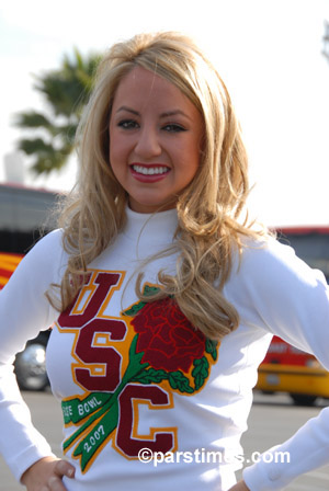 USC Cheerleaders, Pasadena  - by QH