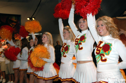 USC Cheerleaders, Pasadena  - by QH