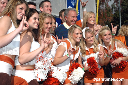 University of Texas Cheerleaders, Pasadena  - by QH