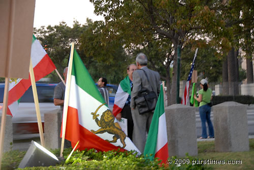 Peaceful Iranian demonstration in Westwood (September 24, 2009 - by QH